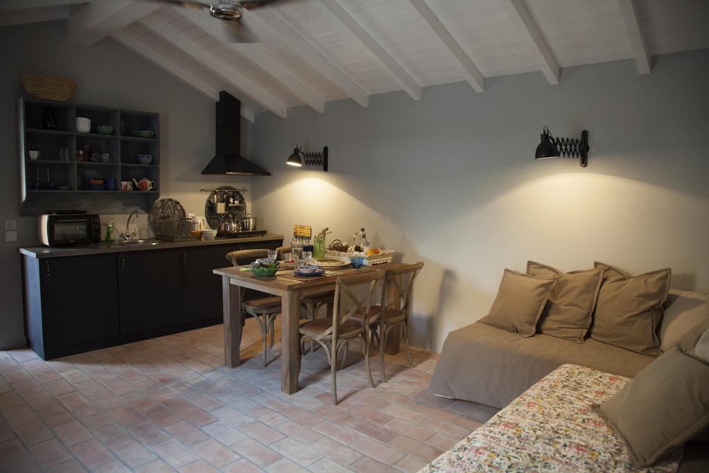 Quinta Rosa Amarela Bed and Breakfast Boliqueime Værelse billede