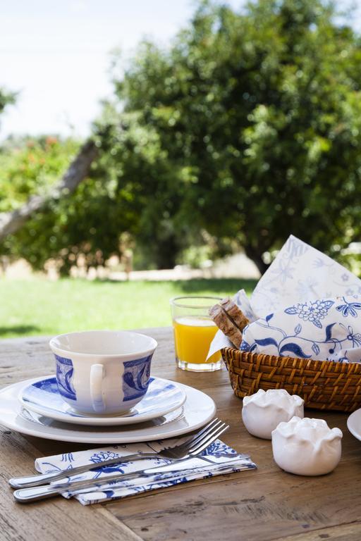 Quinta Rosa Amarela Bed and Breakfast Boliqueime Værelse billede